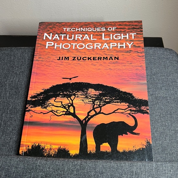 First Edition Softcover “Techniques Of Natural Light Photography” Jim Zuckerman - Picture 1 of 12